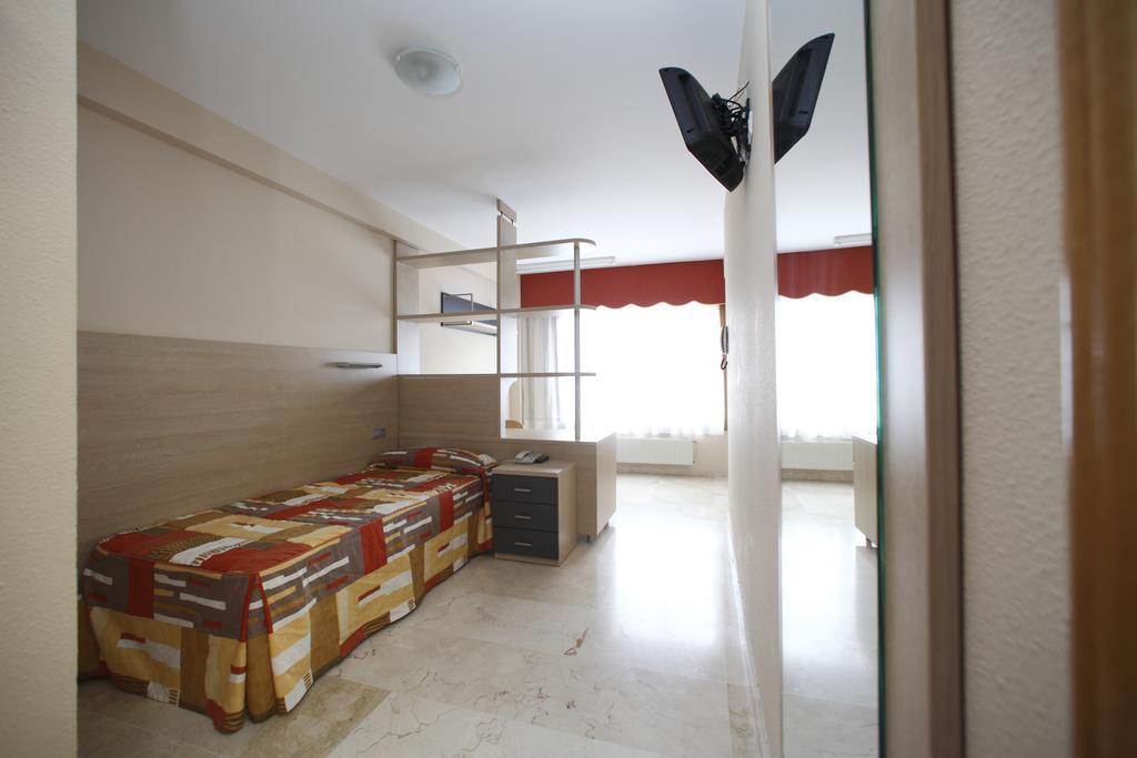 Hotel Rialta Culleredo Exterior foto